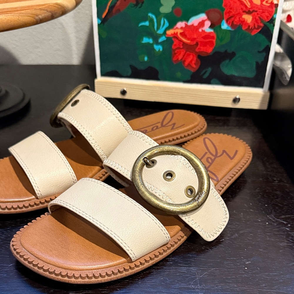 Zodiac Cream and Tan Sandals